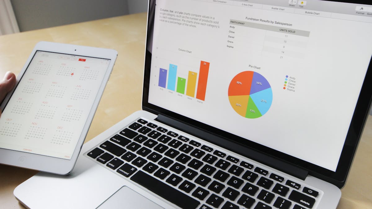 SEO-Analyse auf dem Laptop